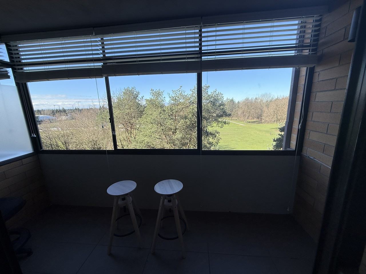 6611 Minoru Boulevard - Photo 7 of 12