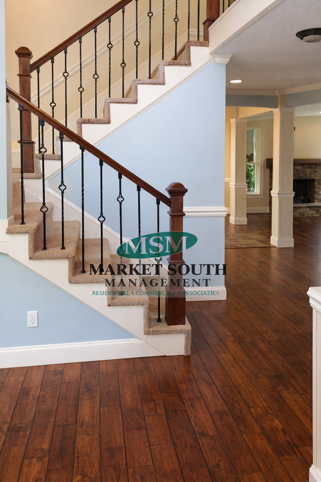 110 Longwood Dr - Photo 3 of 22