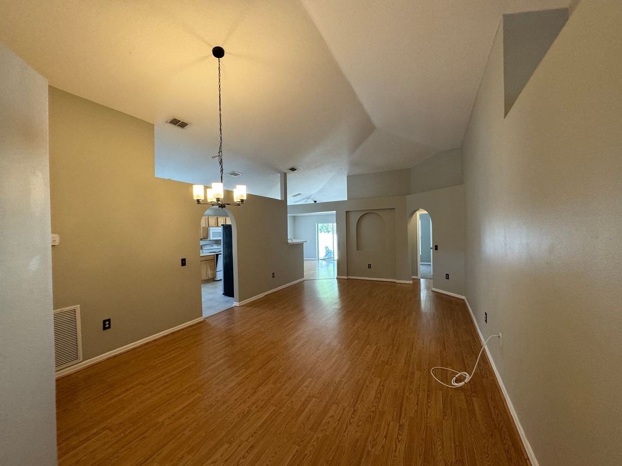 130 Wheatfield Cir - Photo 2 of 24