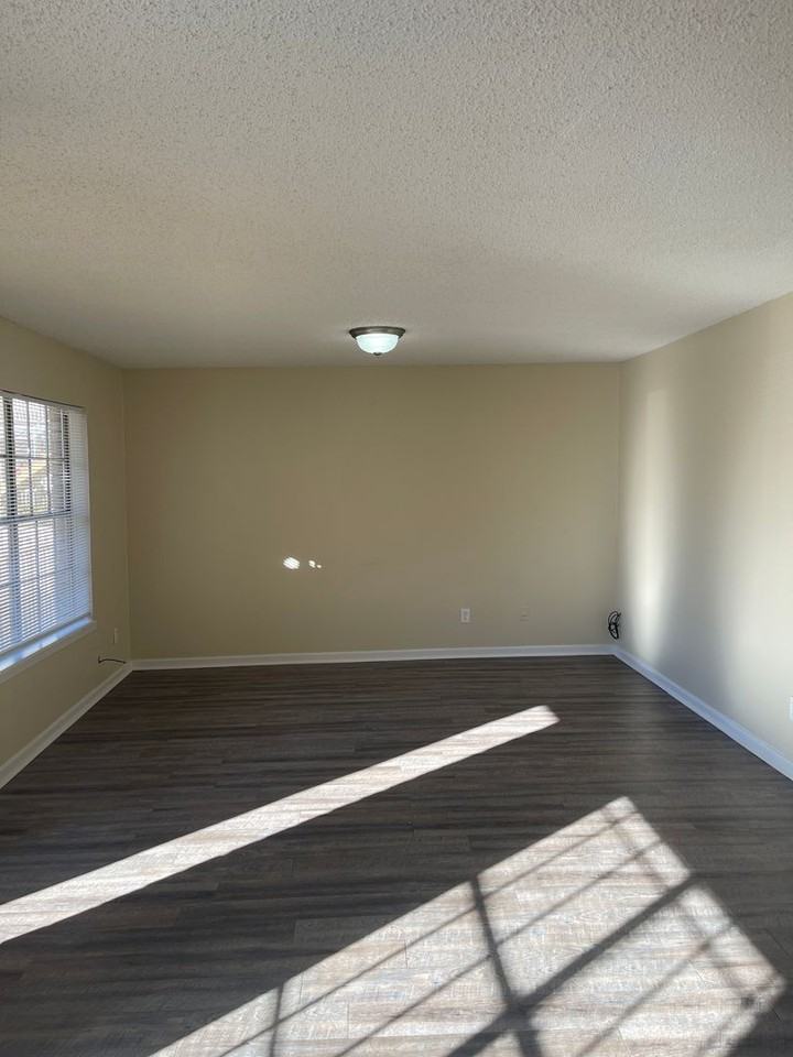 Linden Court - Photo 3 of 4