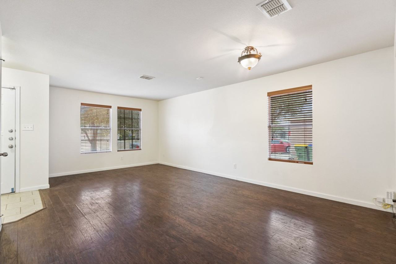 16246 Galloping Oak Knl - Photo 4 of 24