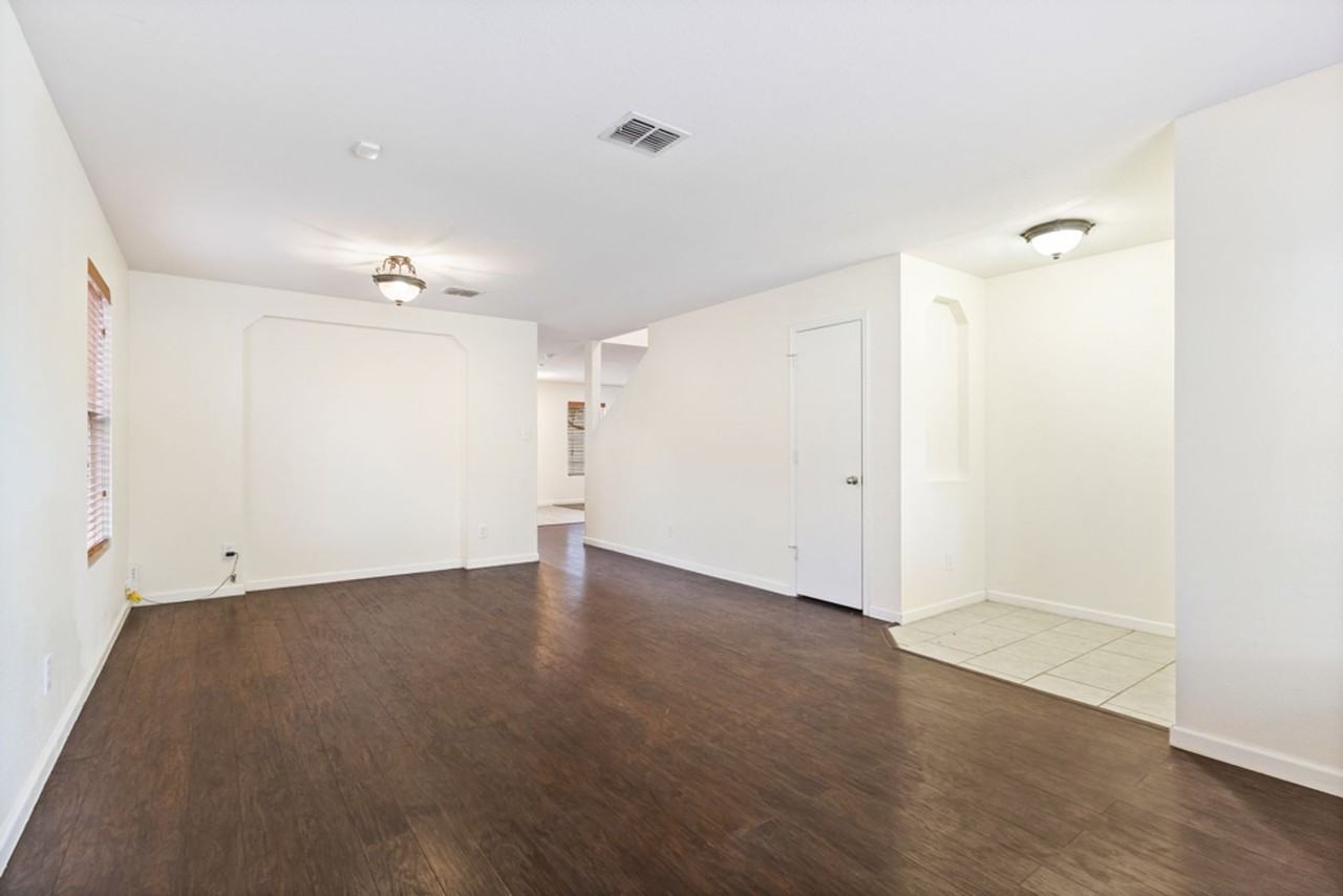 16246 Galloping Oak Knl - Photo 5 of 24