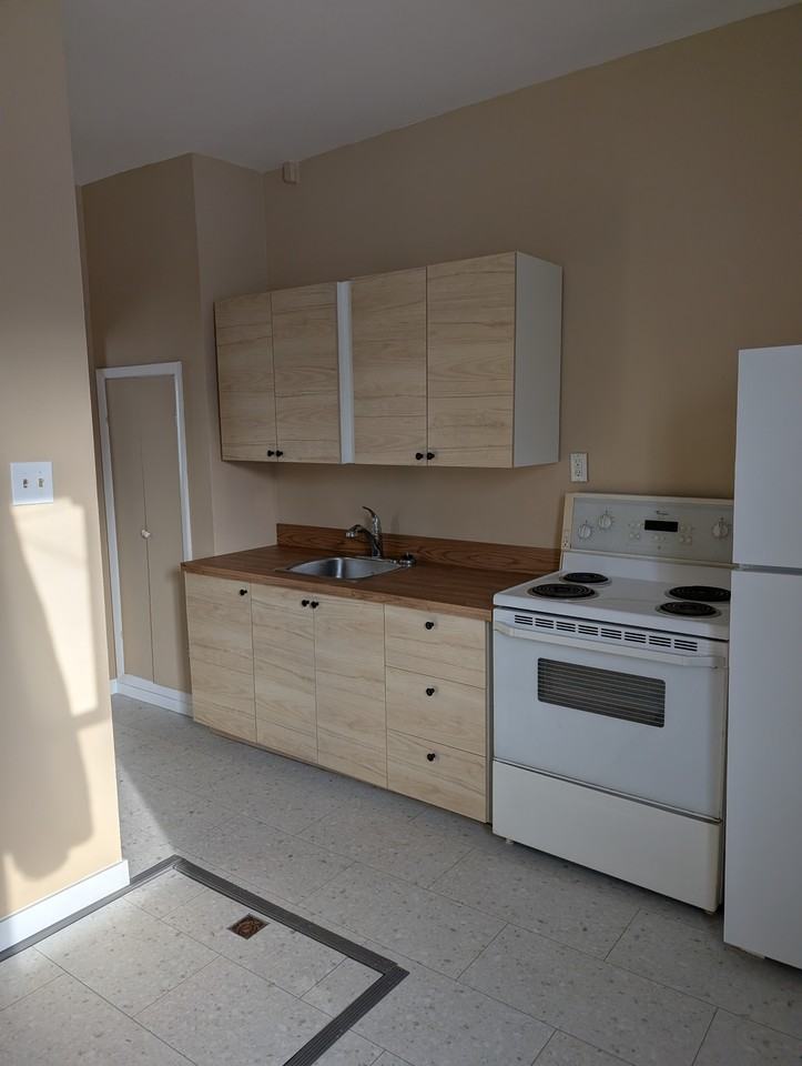 680A Aberdeen Ave #A - Photo 5 of 8