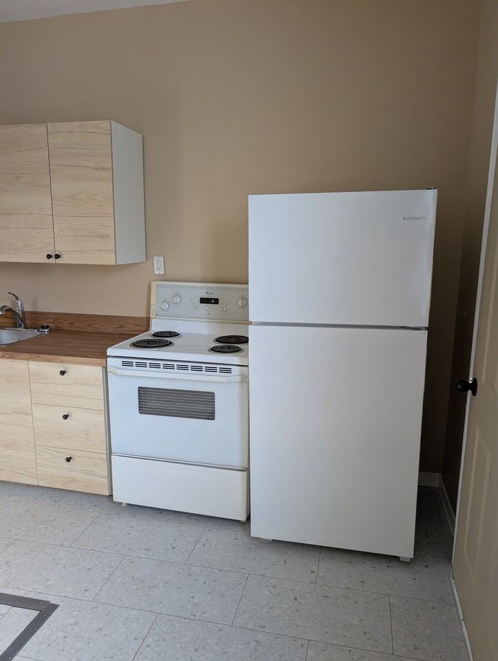 680A Aberdeen Ave #A - Photo 6 of 8