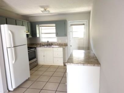 2803 Griffin Rd #C - Photo 3 of 5