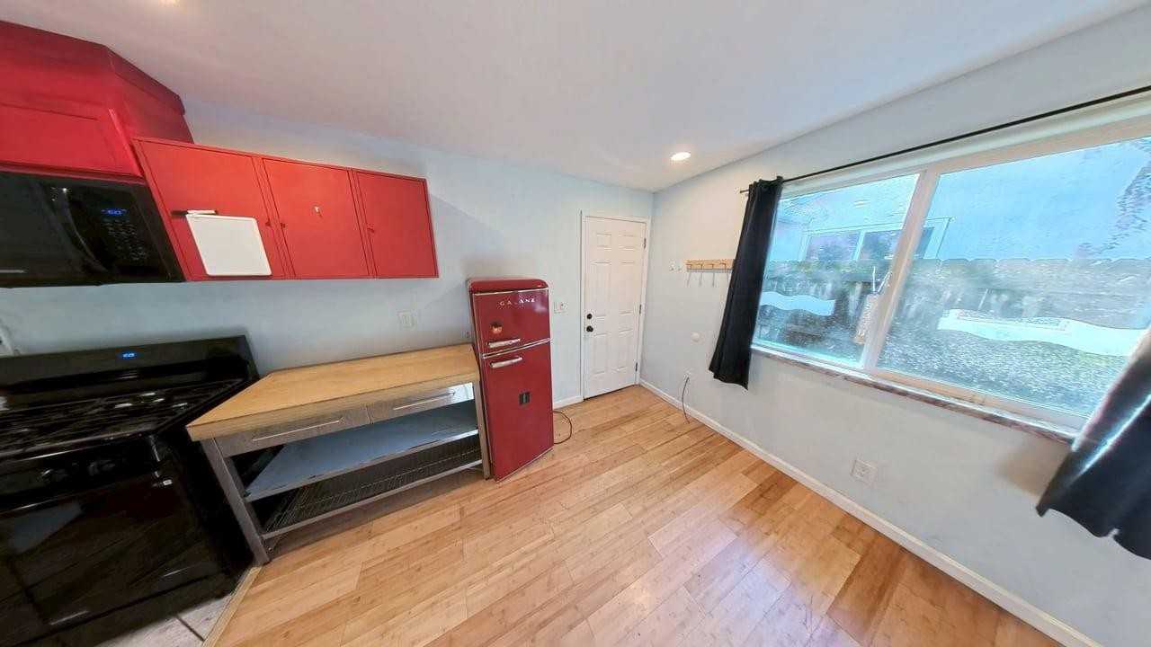 510 E 14th St #518S - Photo 7 of 19