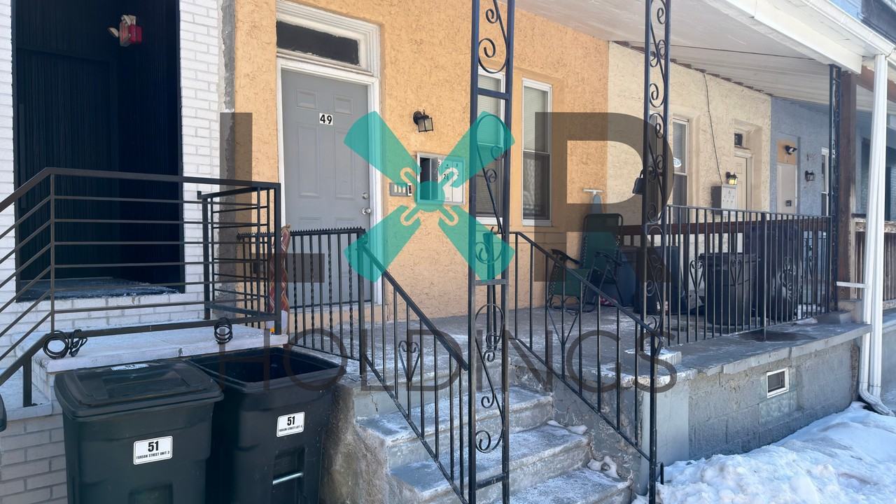 49 N Farson St #2R - Photo 6 of 8