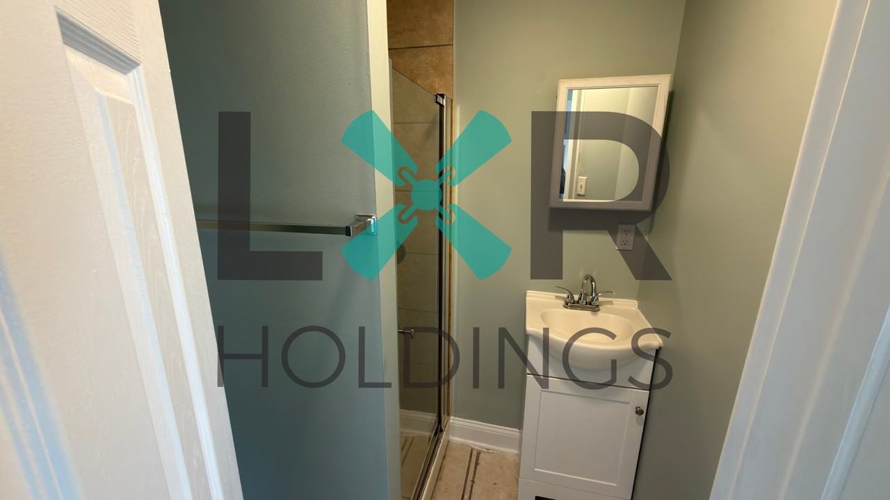 49 N Farson St #3 - Photo 4 of 10