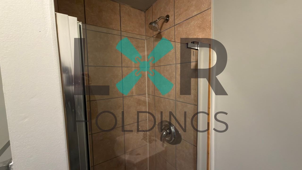 49 N Farson St #3 - Photo 6 of 10