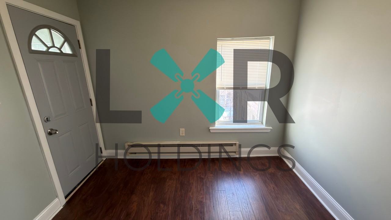 49 N Farson St #3 - Photo 7 of 10