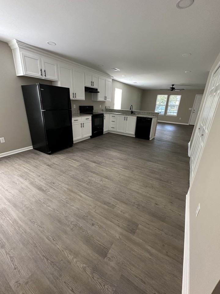 305 22nd St E #1 - Photo 6 of 19