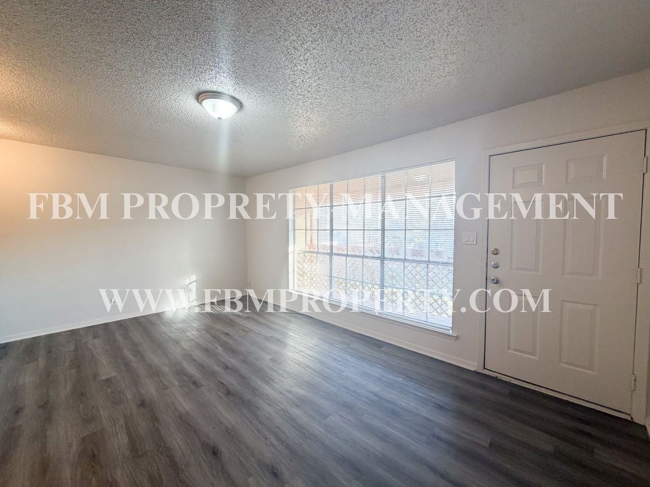 800 N Clay St #E - Photo 2 of 13