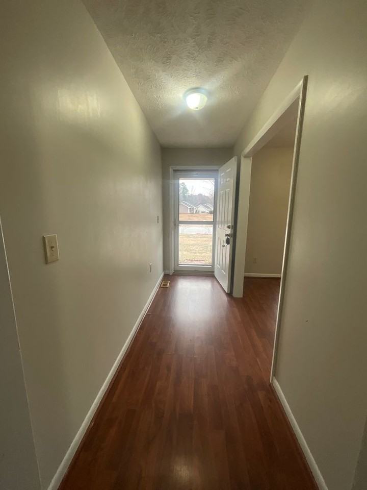 4326 Bridge St - Photo 3 of 15