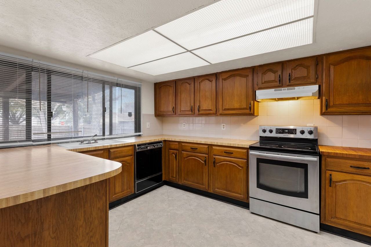 7201 Hardwood Trl - Photo 6 of 24