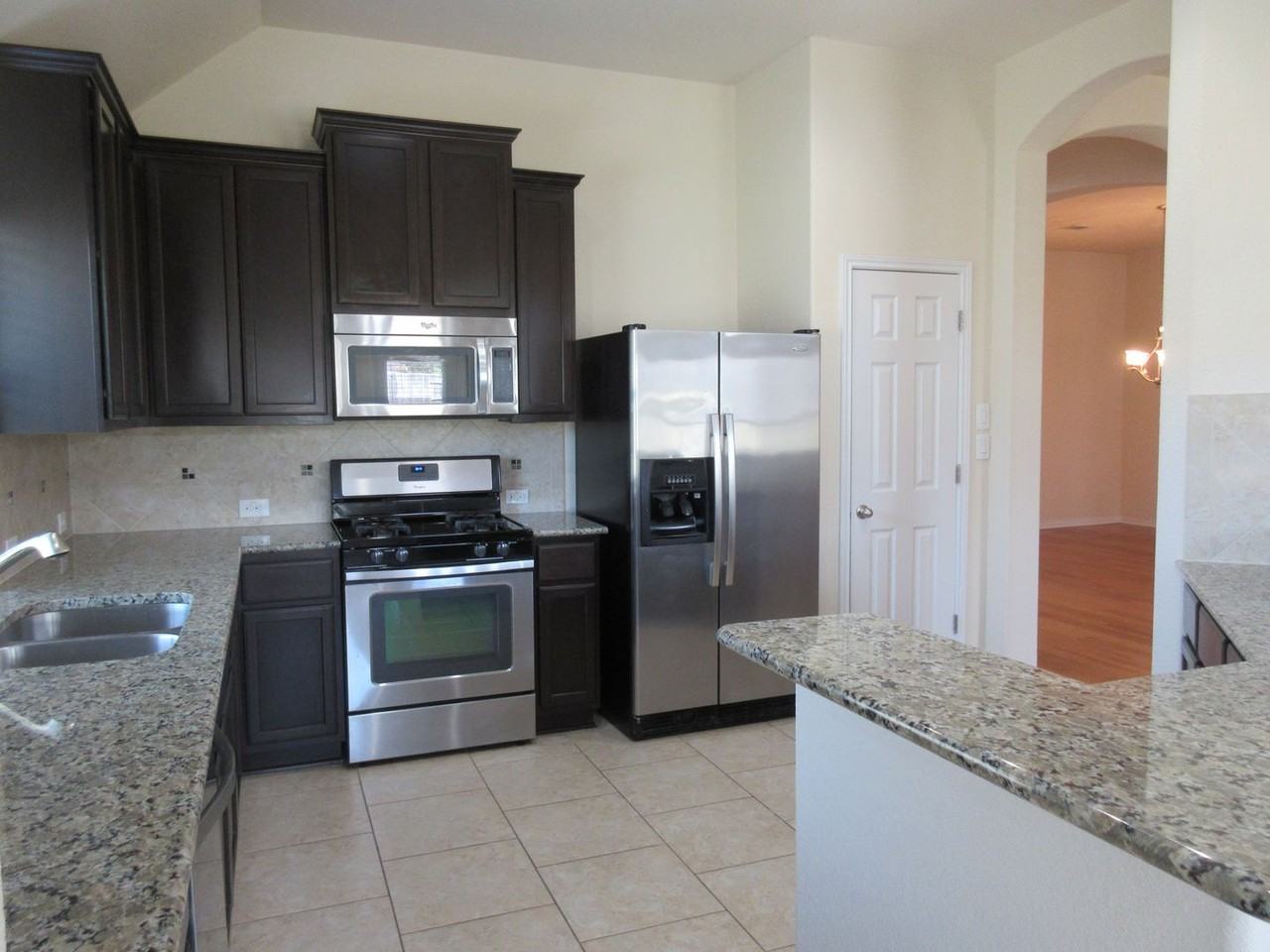 2009 Santa Barbara Ct - Photo 4 of 36