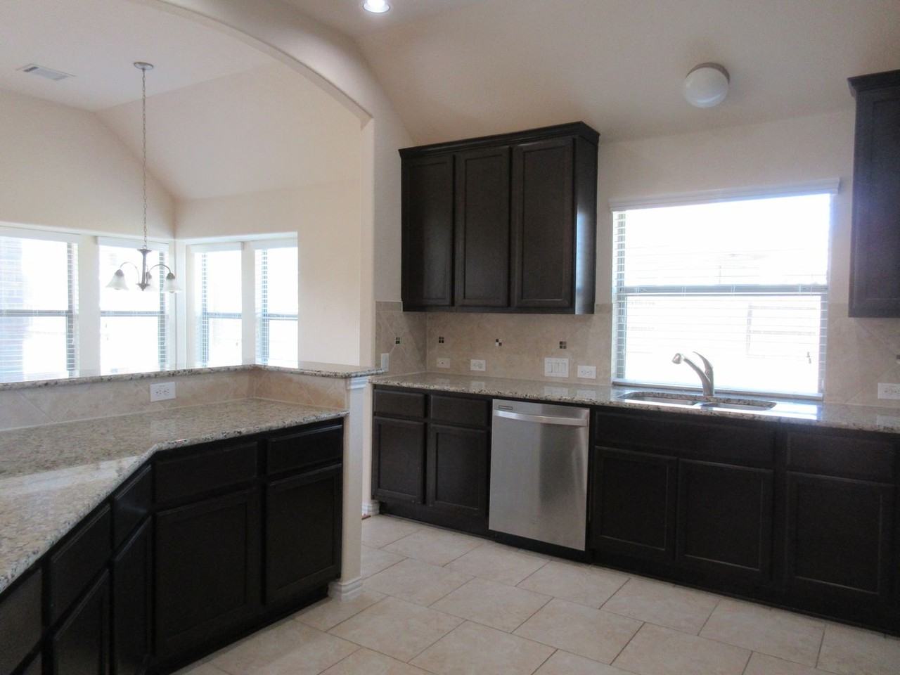 2009 Santa Barbara Ct - Photo 6 of 36