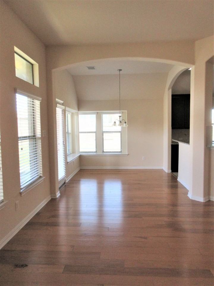 2009 Santa Barbara Ct - Photo 7 of 36