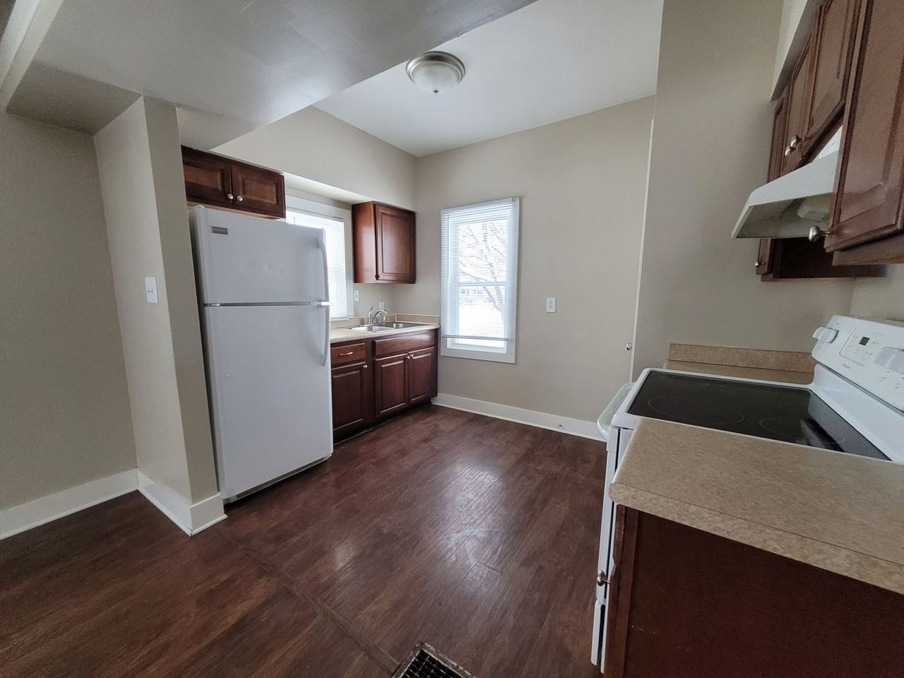 2300 Lyon St - Photo 6 of 50