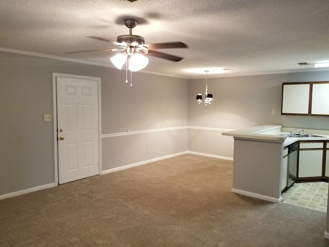 109 Stratford Dr #H - Photo 5 of 16