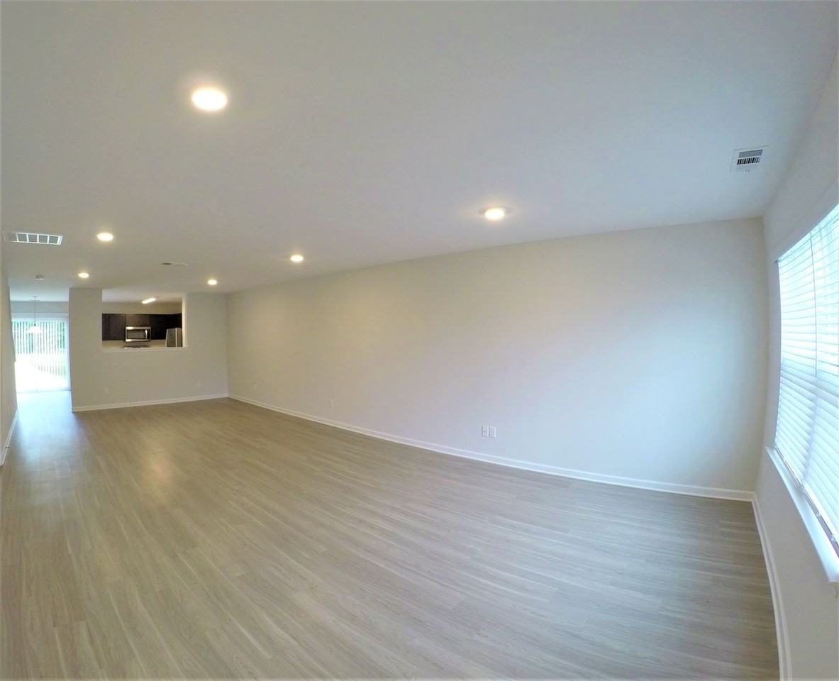 1 St Augustine Way - Photo 5 of 16