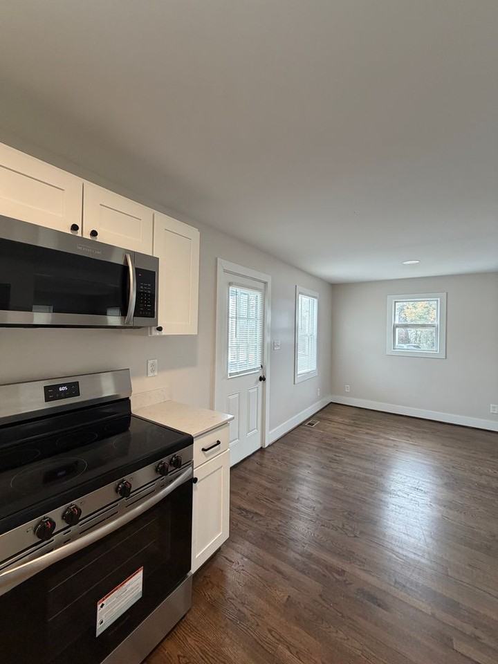 815 Rison St - Photo 5 of 11