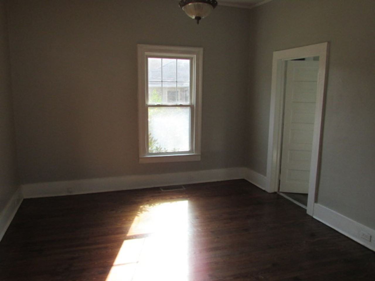 322 Church St - Photo 5 of 10