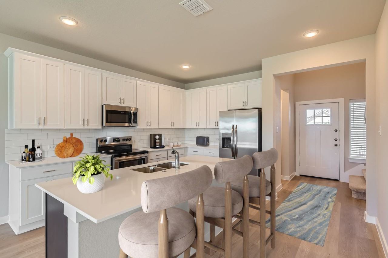 508 Barnwood Ct - Photo 2 of 14