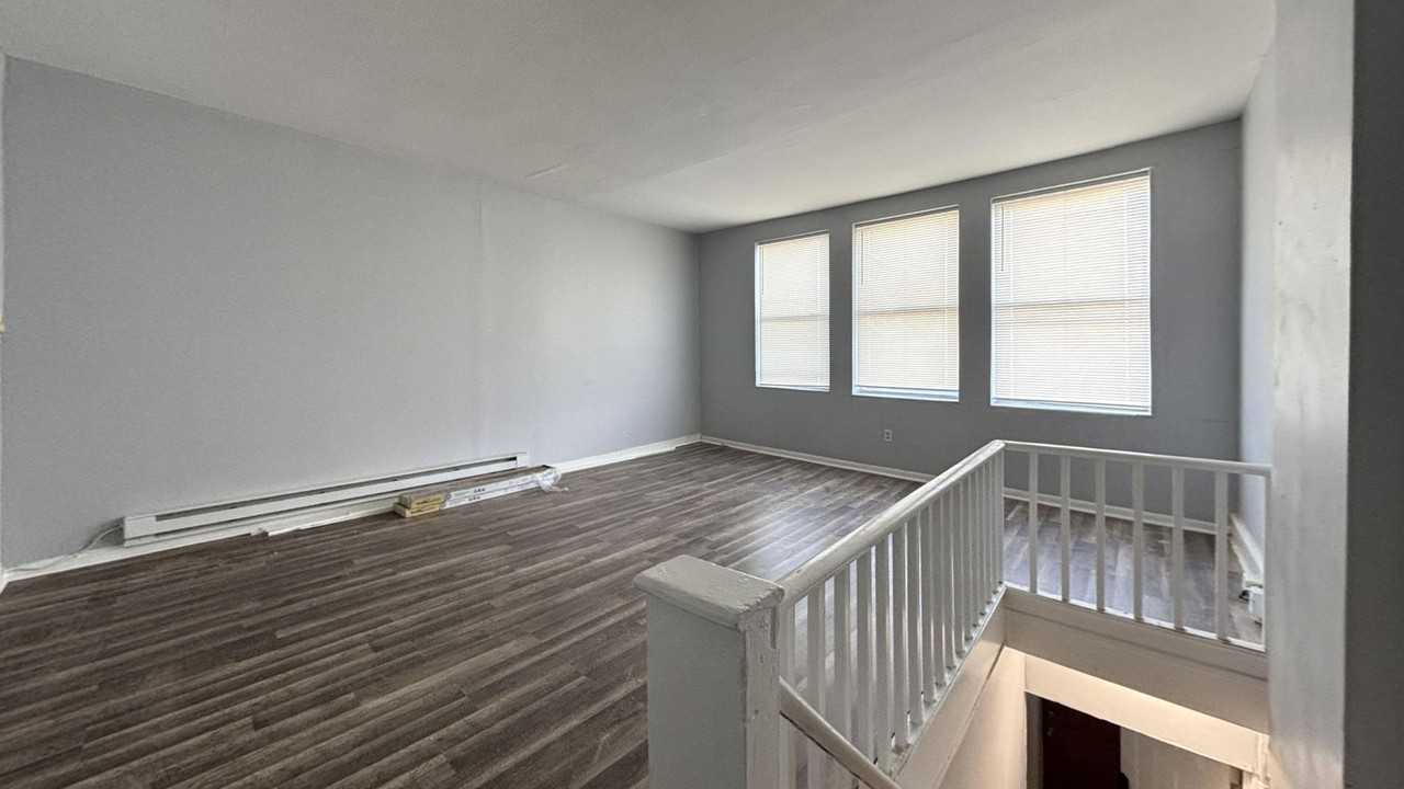 1908 S 65th St - Photo 4 of 12