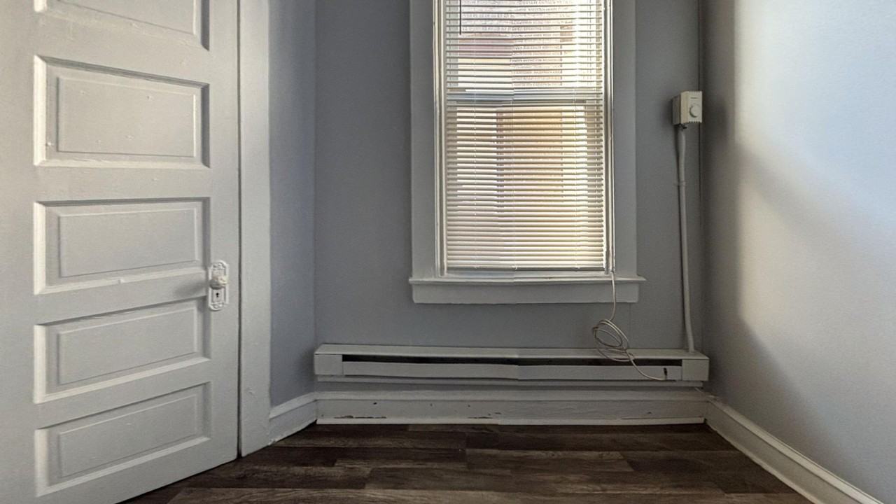 1908 S 65th St - Photo 6 of 12