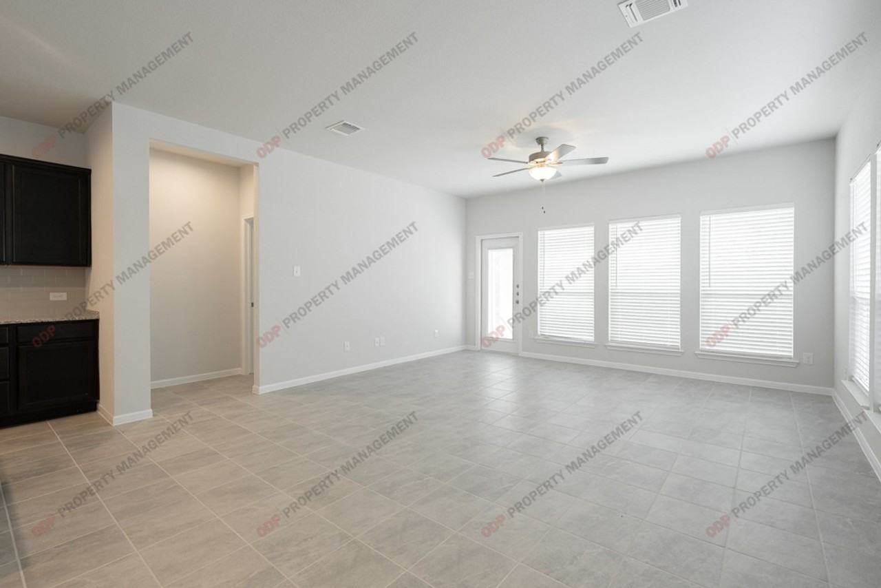 424 Poplin Ln - Photo 6 of 24