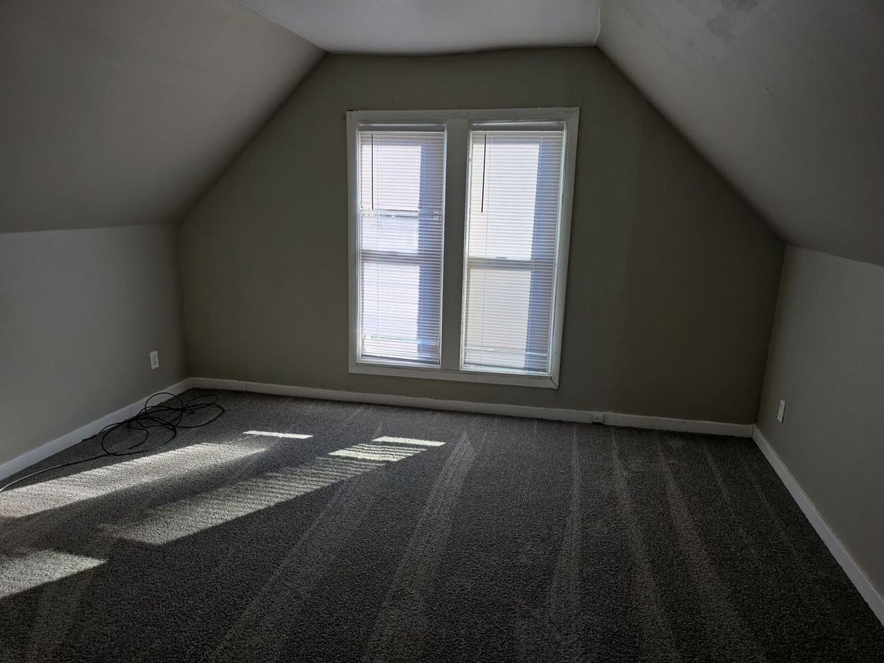 320 E 9th St - Photo 3 of 24