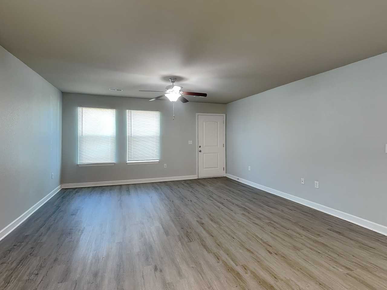 202 Sw Rose St - Photo 5 of 30