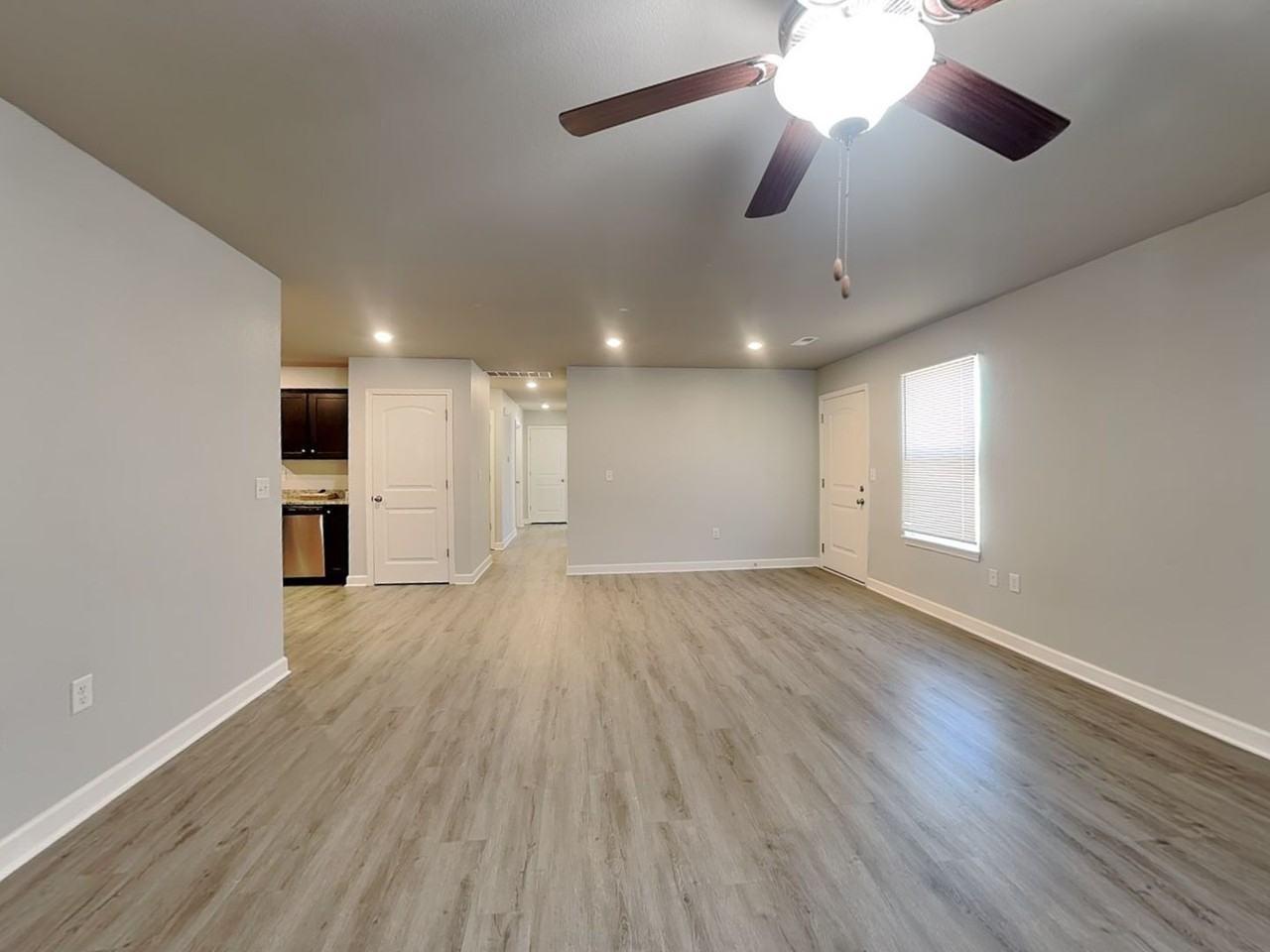 202 Sw Rose St - Photo 7 of 30