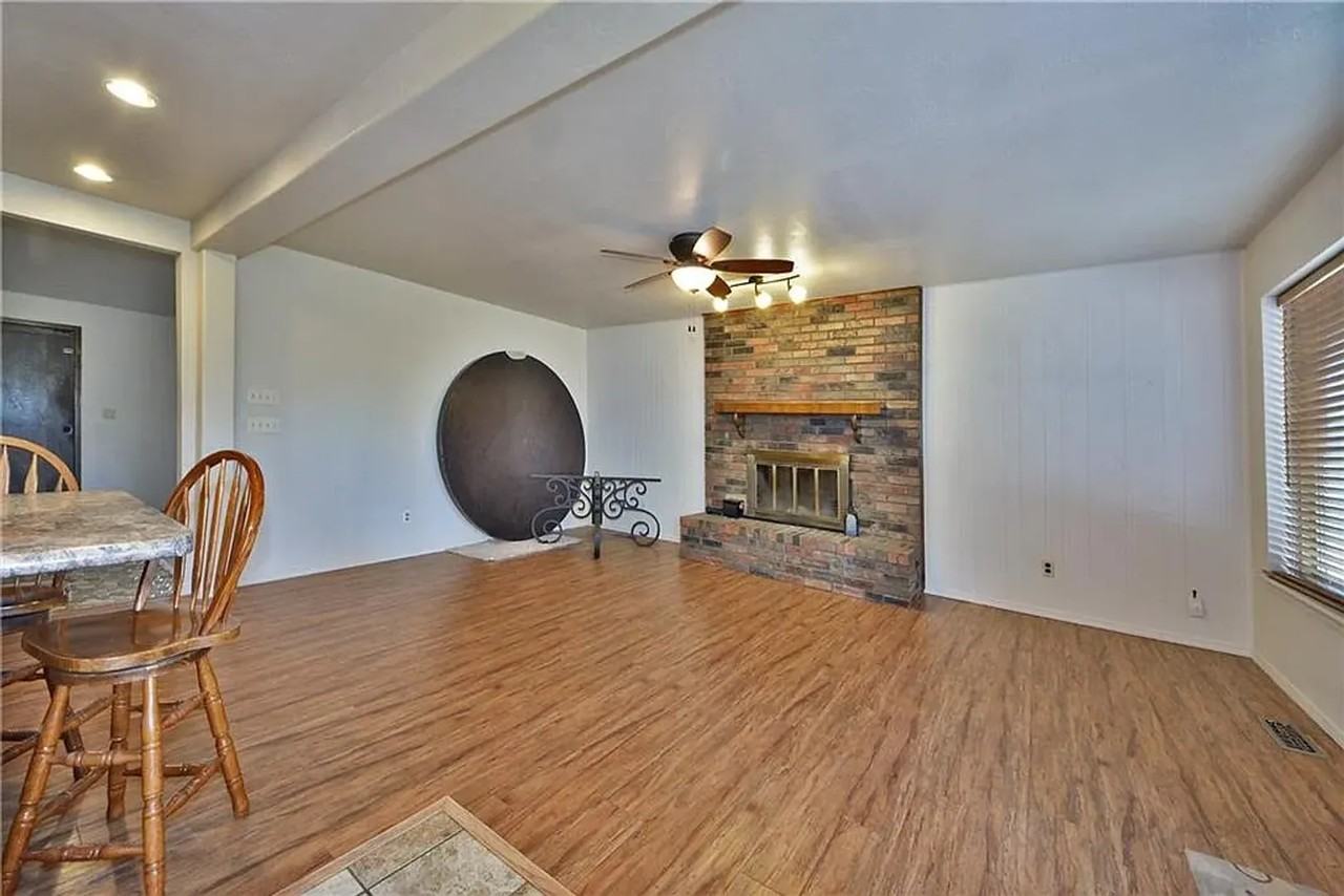 8308 Nw 27th St - Photo 2 of 20