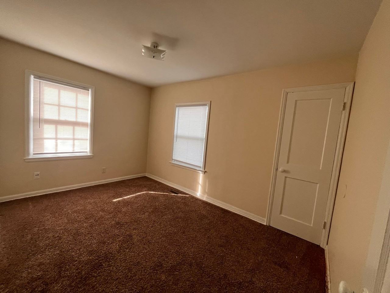 1232 N Terrace Dr - Photo 5 of 7