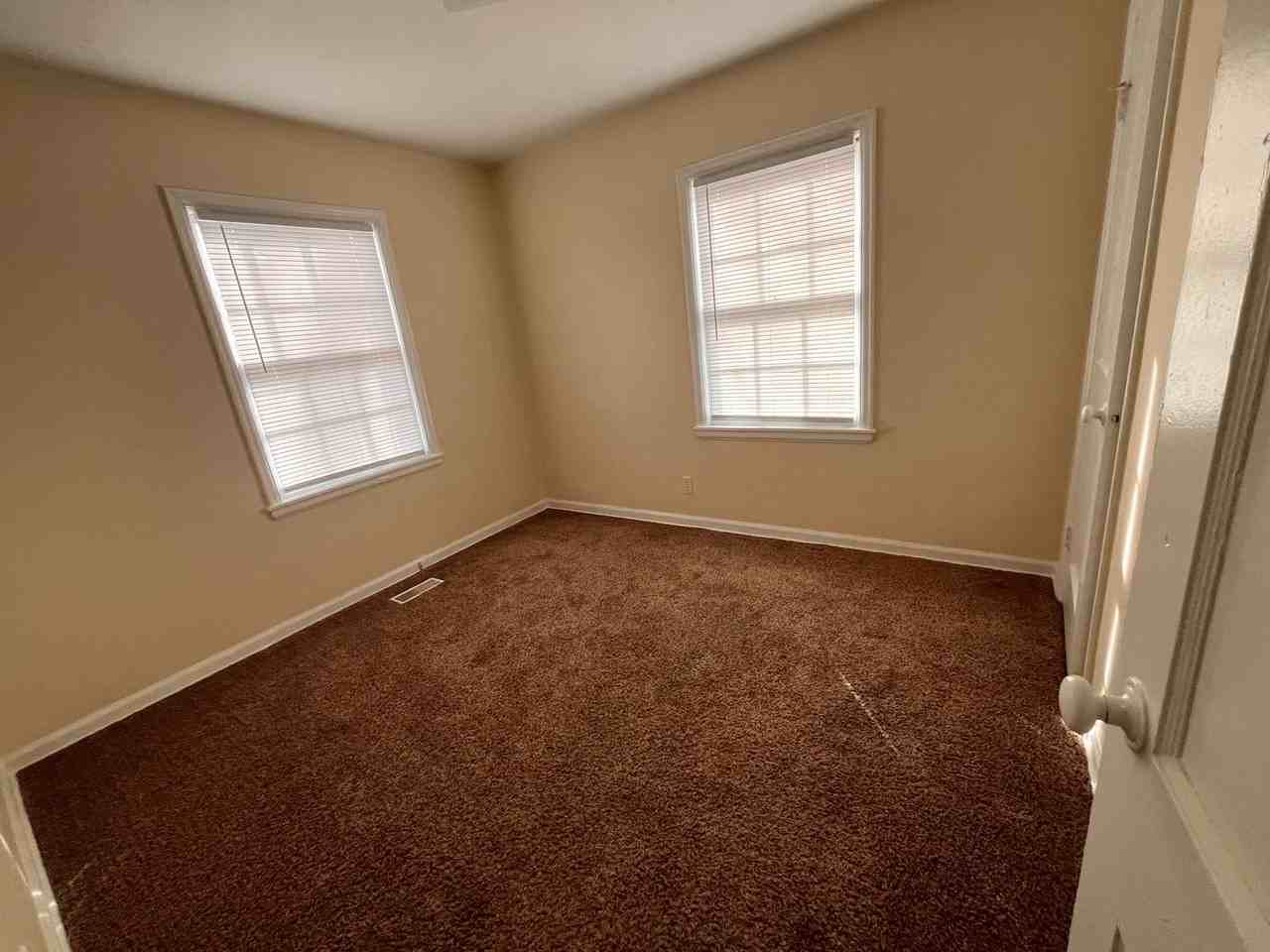 1232 N Terrace Dr - Photo 6 of 7