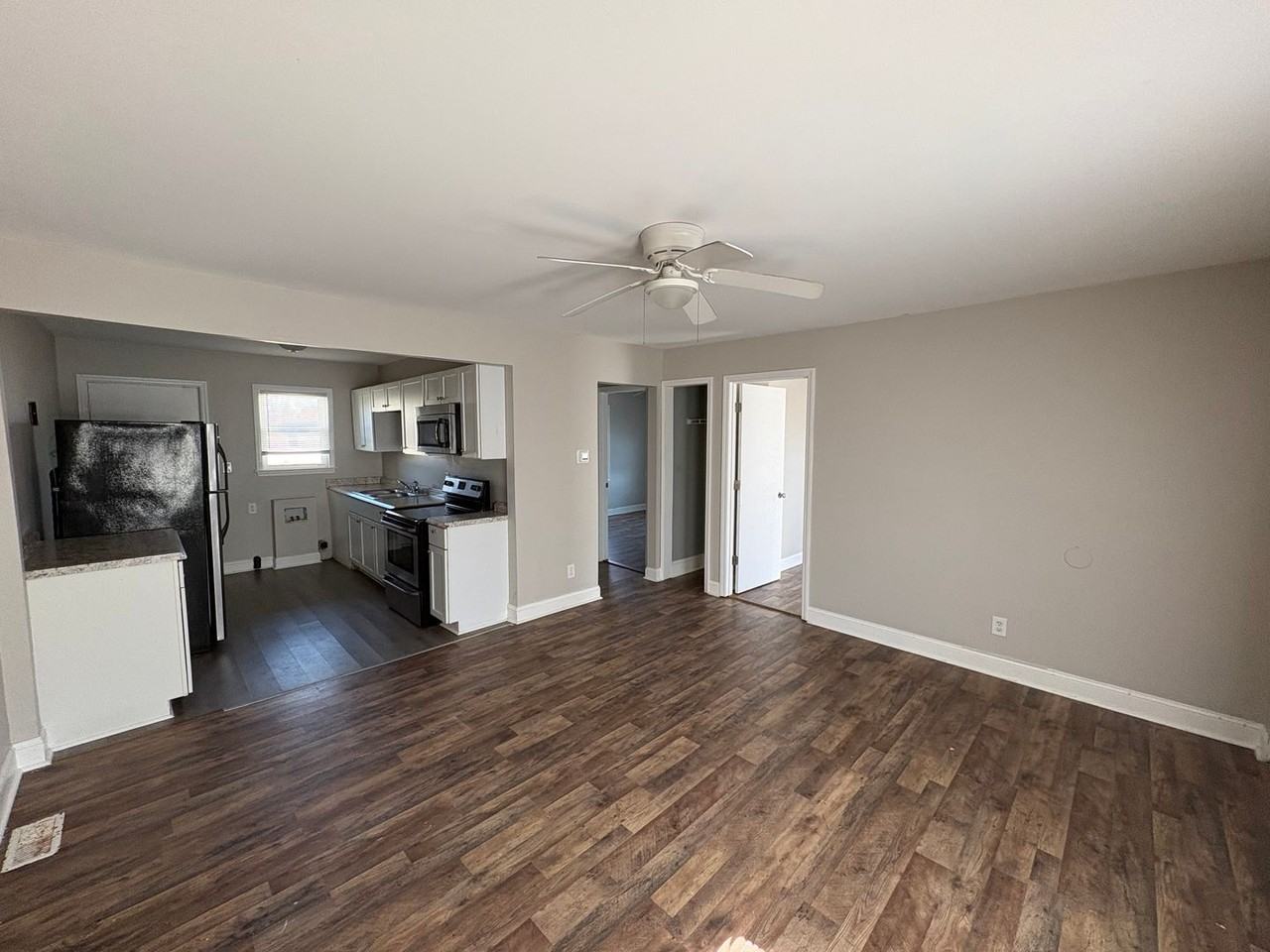 3238 Claude St - Photo 2 of 13