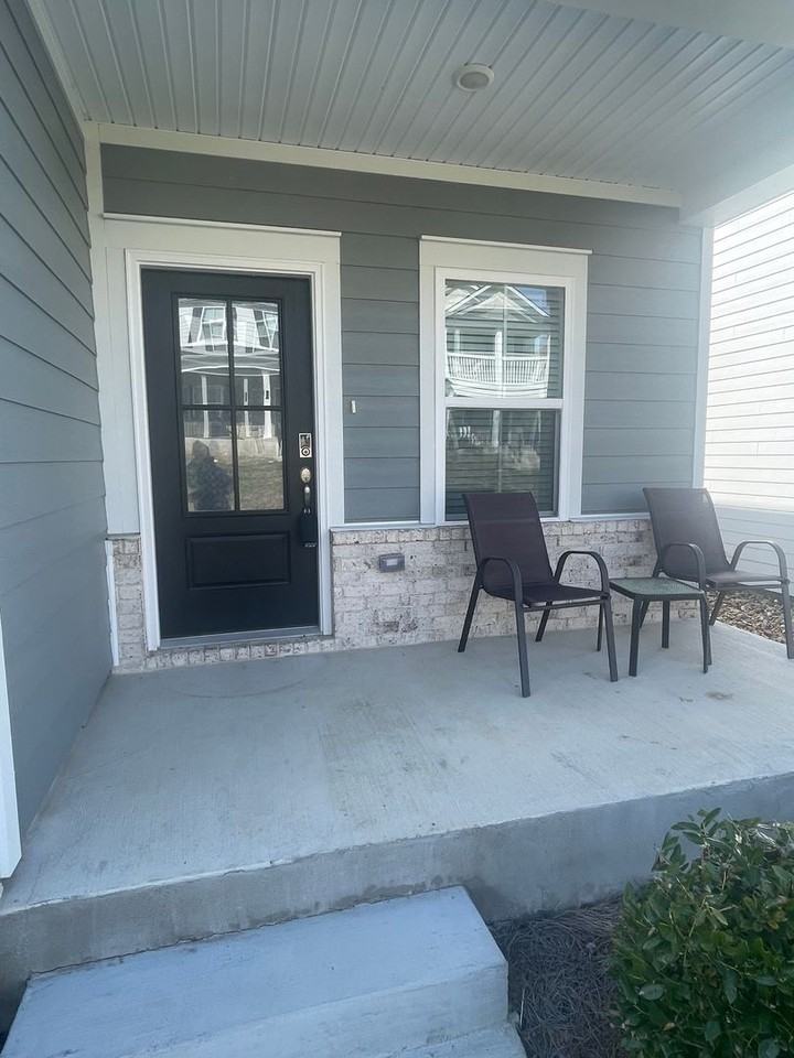 1520 Henderson Point Aly - Photo 2 of 33