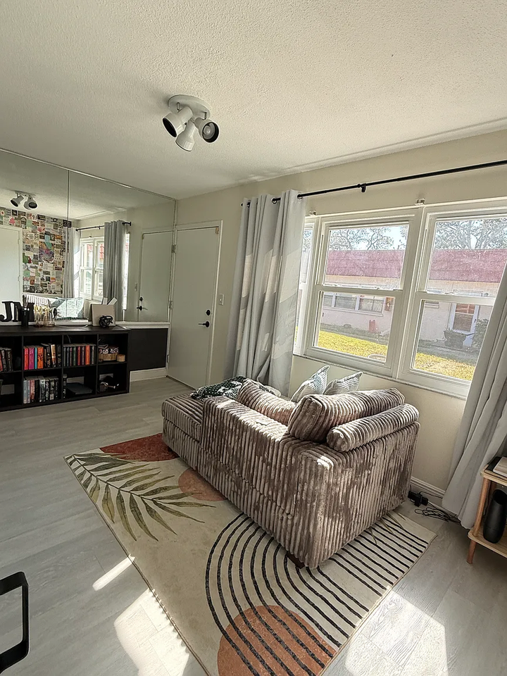 5865 37th Ave N - Photo 7 of 22