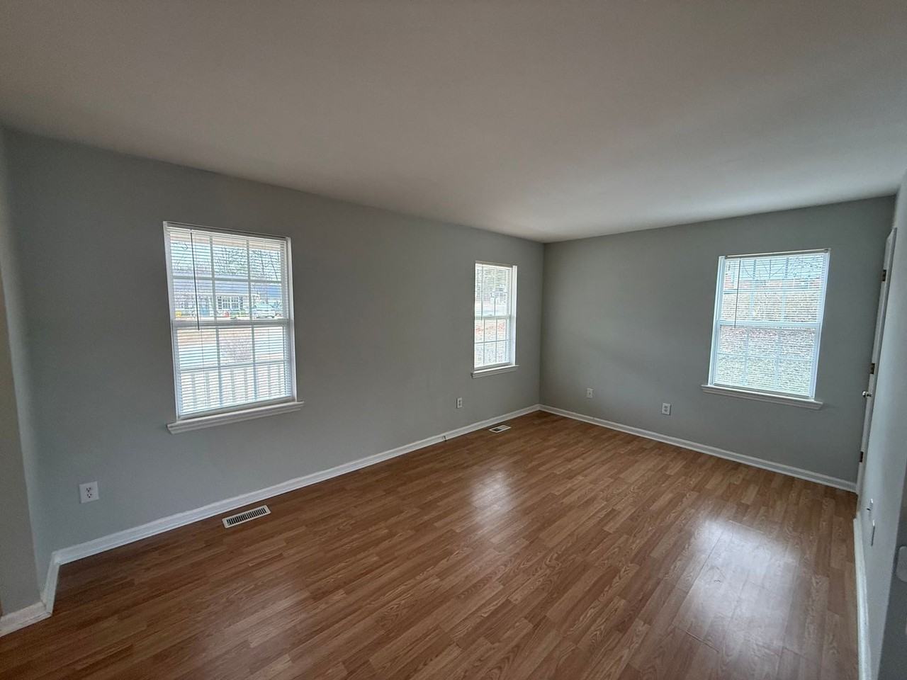 195 Windsong Rd - Photo 3 of 11