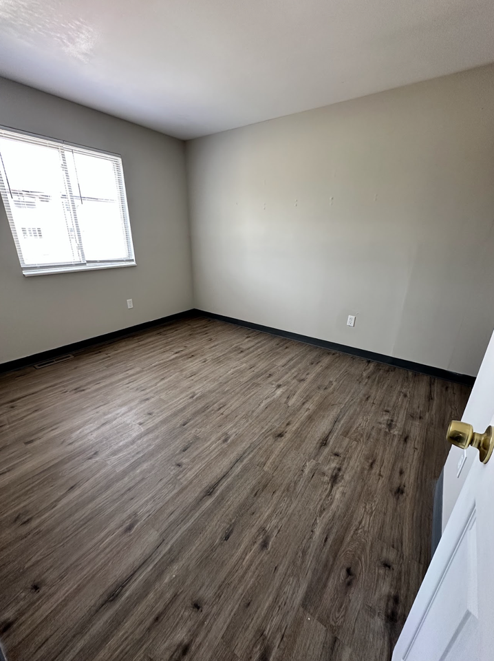 1628 N James H Mcgee Blvd #D - Photo 7 of 10