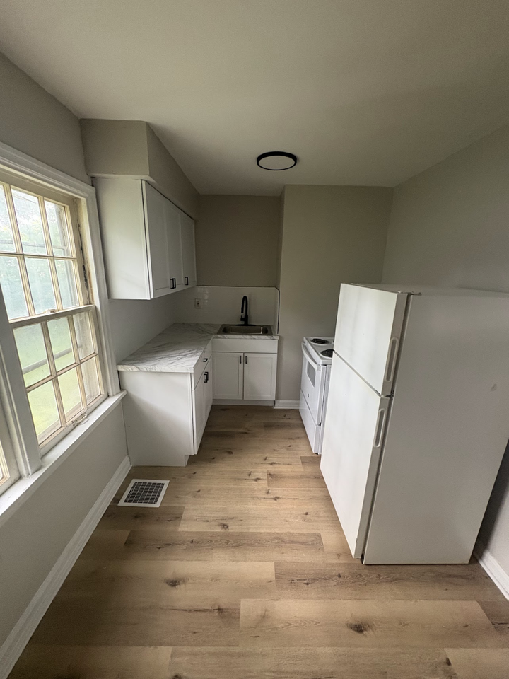 2224 Ravenwood Ave #2 - Photo 6 of 15