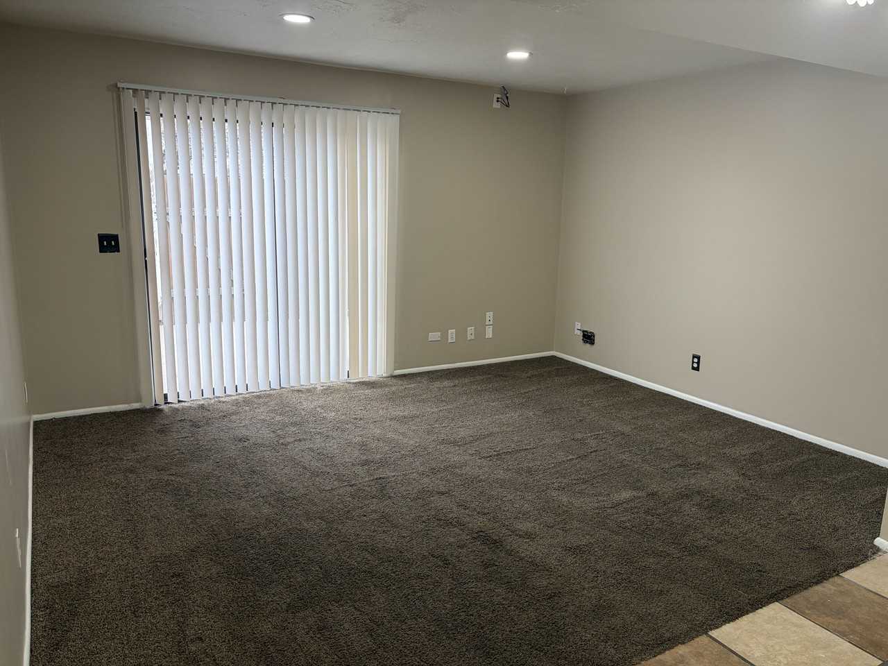 195 S Fort Ln #4 - Photo 2 of 5