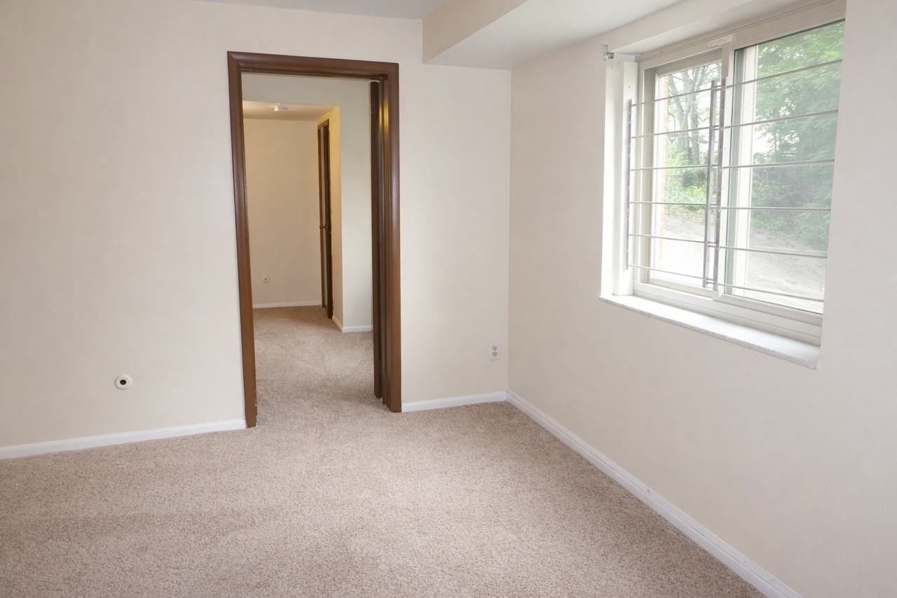 325 NORTH CRAIG STREETAPT 702 #702 - Photo 5 of 10