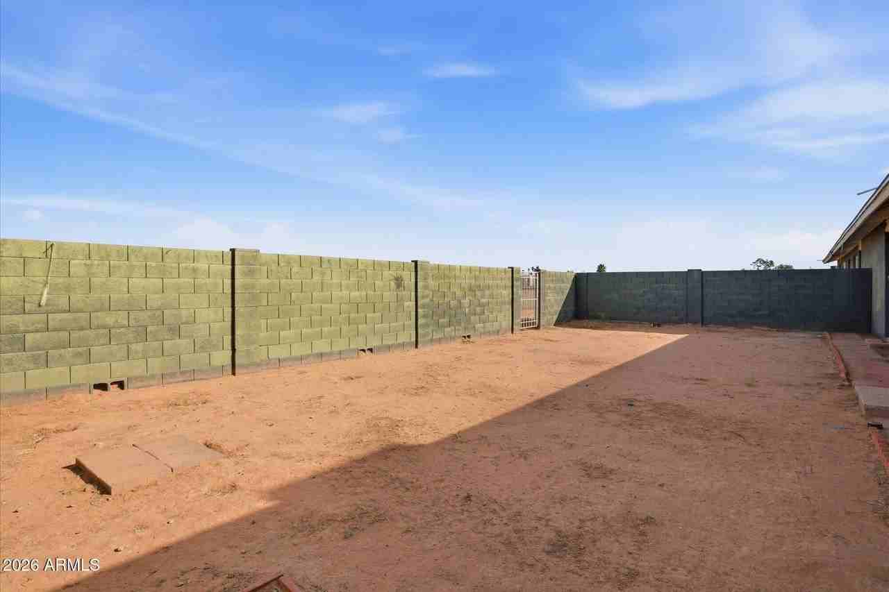 1680 N Cameron St - Photo 5 of 21