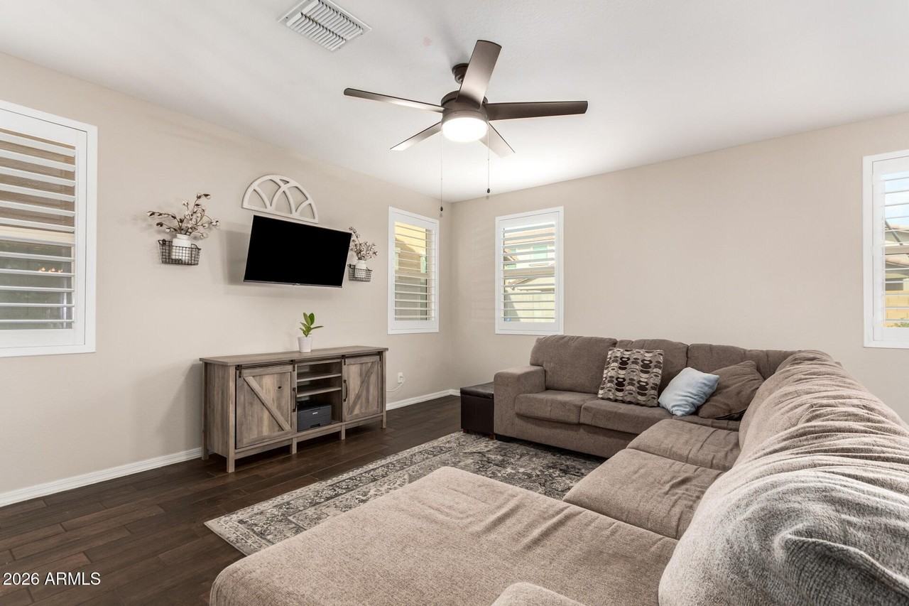 22653 N 122nd Ln - Photo 3 of 20