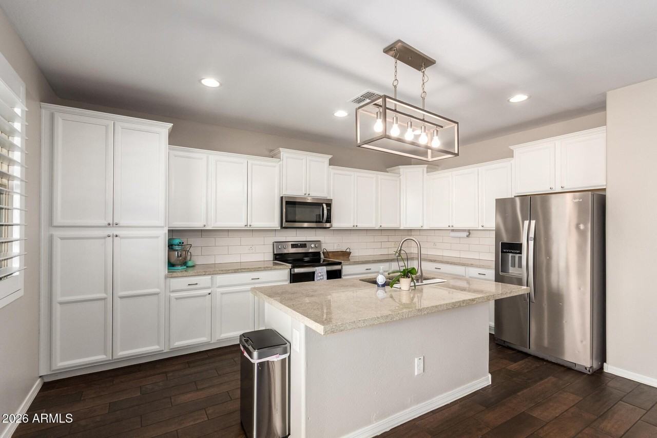 22653 N 122nd Ln - Photo 6 of 20