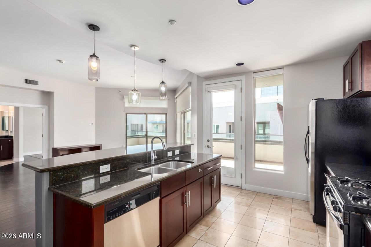 945 E Playa Del Norte Dr Unit 5023 - Photo 5 of 19