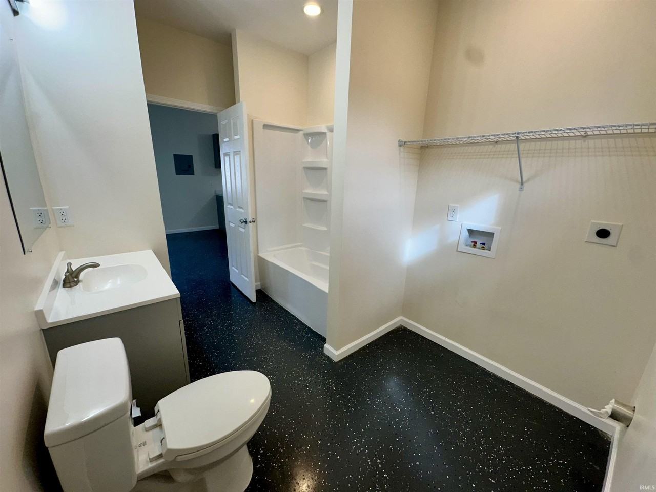 506 18th St - Photo 7 of 9