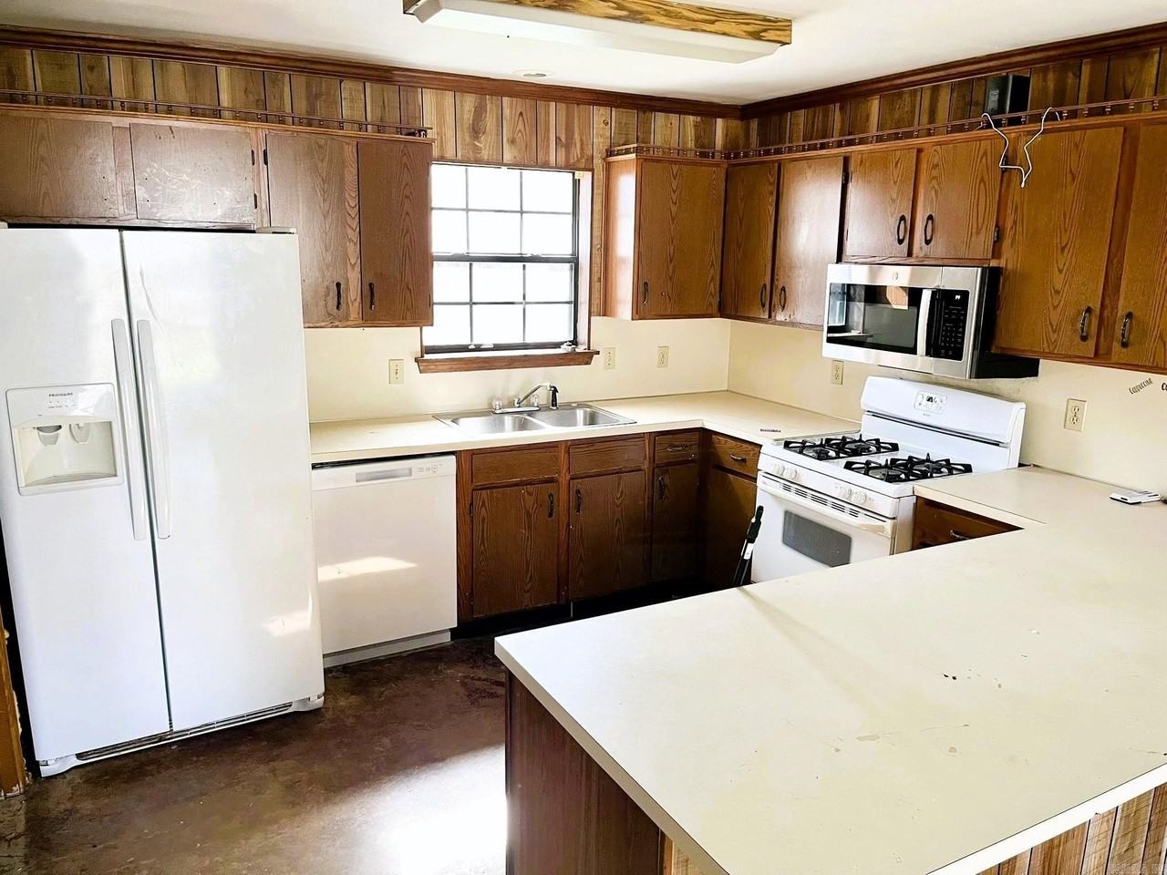 3622 Lincoln Ave - Photo 5 of 8